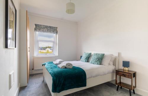 Bath Hotel | Refurbished Modern 2BD Flat Lower Oldfield Park