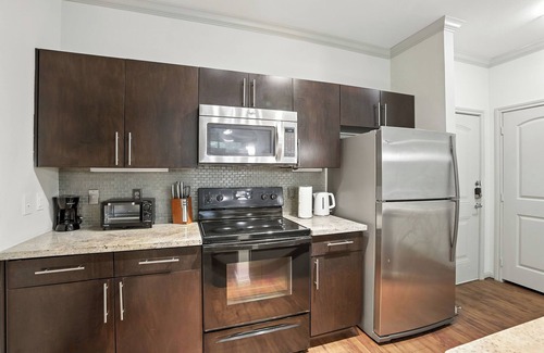 South Main Apartment | Regards At Med Center 126 I Comfy 2 Bed 2 Bath