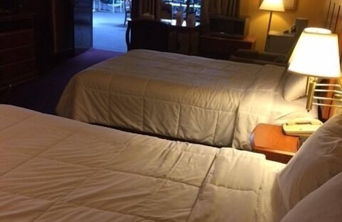 Eau Claire Hotel | Regency Inn And Suites