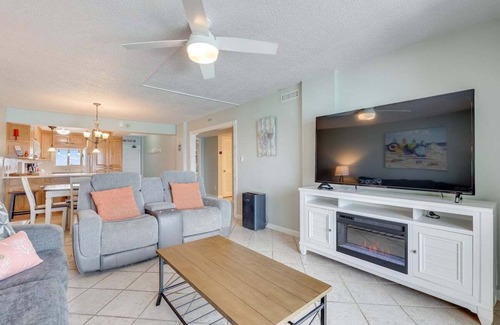 Crescent Beach Condo | Regency Towers 1119 2 BR 2 BA