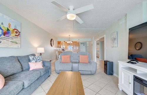 Crescent Beach Condo | Regency Towers 1119 2 BR 2 BA