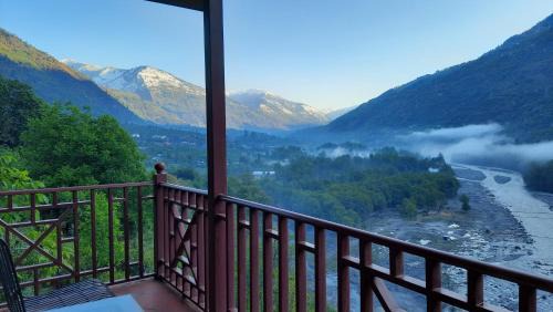 Bandrol Hotel | Regenta Inn by Riverside Manali