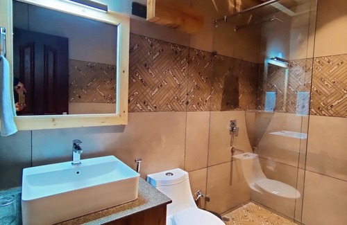 Shoghi Hotel | Regenta Resort MARS Valley View