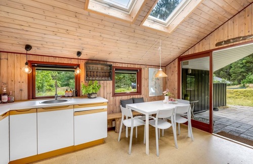 Mosevra House | "Regine" - 1.1km to the fjord by Interhome