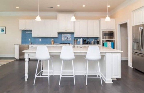 The Glade House | Rehoboth Beach Retreat - 4BR home close to Tanger outlets, bike trail, pool
