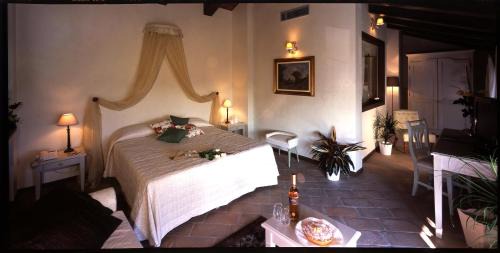 La Cassa Hotel | Relais Bella Rosina Pool & Spa