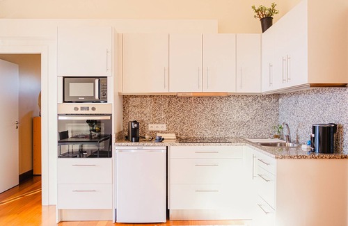 Ponta do Sol Apartment | Relax (air conditioning, free parking, sun, balcony, automatic toilet, dishwasher and laundry)