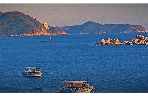 Caleta Villa | RELAX in SECLUSION with LOVED-ONES Villa w/BARMAN!