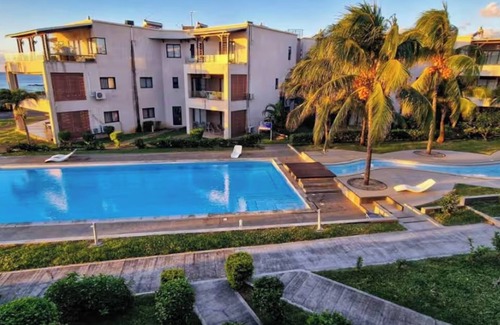 Flic-en-Flac Apartment | Relax in this Oceanside Apartment with AC
