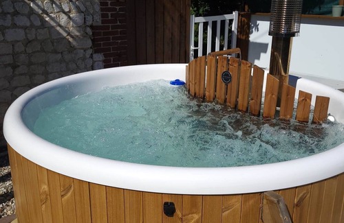 Goderville Apartment | Relax near Etretat at the Norman bath.