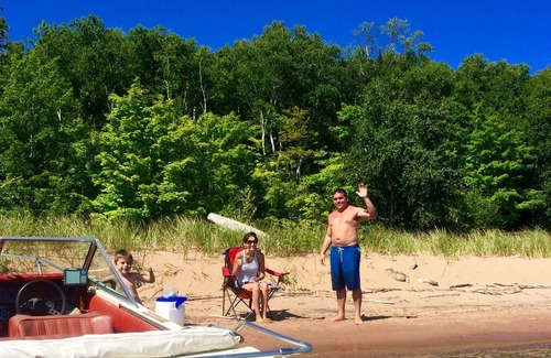 Ashland Cottage | Relax on the shores of Lake Superior