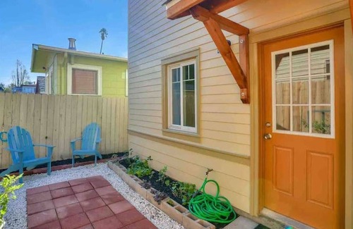 Dimond Apartment | Relax Stay! Studio Private yard & Great Location!