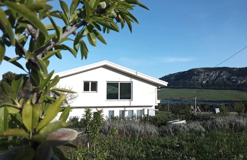 Piana degli Albanesi House | Relax sul Lago di Piana