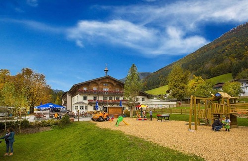 Landl Apartment | Relaxation in Tyrol: Comfortable apartment 5 in Austria - family paradise MoNi