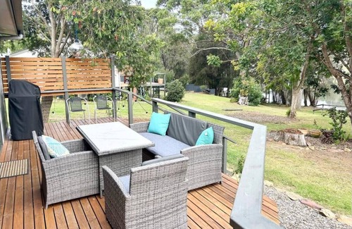 Wallaga Lake House | Relaxed and peaceful 2BR home on Wallaga Lake close to Camel Rock Beach