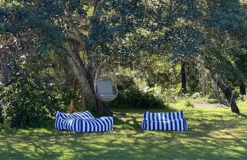 Brisbane Waterfront House | Relaxed Island Retreat - walking distance to the beach!