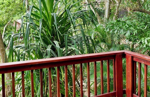 Antoneys Cay House | Relaxing 2BR Home in Roatan’s Sundancer Community w/Pool & Dock Access