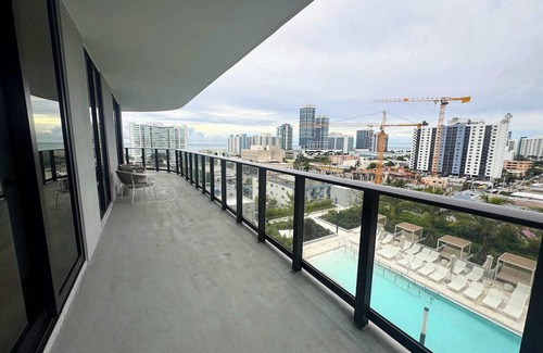 North Beach Apartment | Relaxing beach getaway w/pool