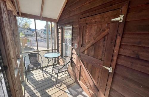 Bloomington House | Relaxing Cabin in Bloomington