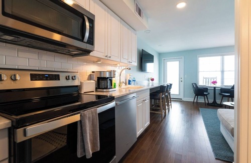 Cape May House | Relaxing Coastal Stay | Beachfront Bliss, Pool & Spacious 2BR w/Full Kitchen