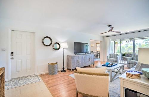 Central Naples Apartment | Relaxing Condo with Screened-In Lanai, 4 Mi to Beach