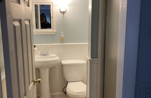 Newport East Cottage | Relaxing Cottage, minutes from the beach