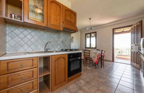 Iscra e Voes Apartment | Relaxing holiday home near La Caletta beaches