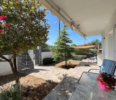 Oropos House | Relaxing home