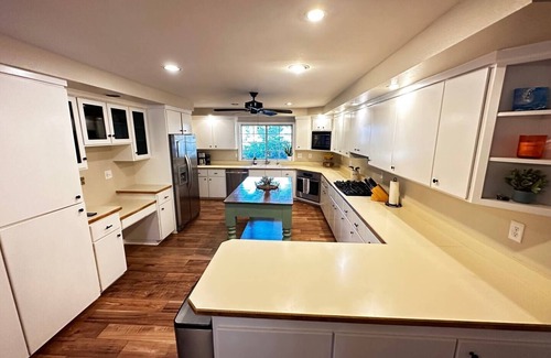 Chico House | Relaxing Pool, Close to Bidwell Park ,Spacious Home, Family Friendly