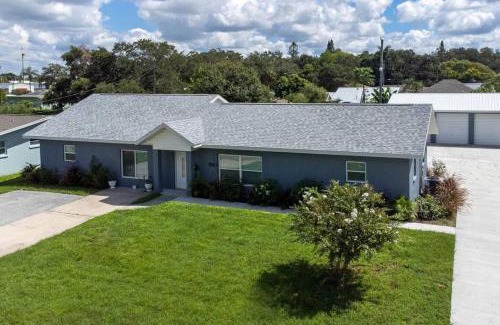 Palmetto House | Relaxing Pool Side - Near Fairgrounds