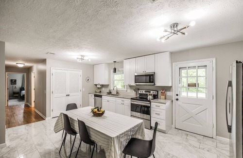 Gallatin House | Relaxing Rancher - 30m to Downtown NASH