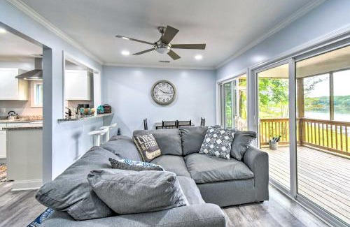 Dutton House | Relaxing Riverfront Cottage with Boat Dock!