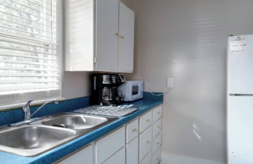 Westerwood Apartment | Relaxing, Vibrant and Upscale 1BR/1BA Apartment in Greensboro with WiFi, AC