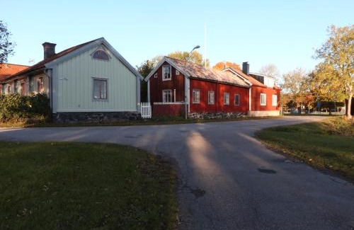 Osthammar Apartment | Remarkable Harbour View Cabin.
