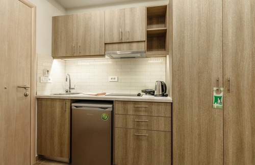 Amoudi House | Remezzo Apartments & Studios
