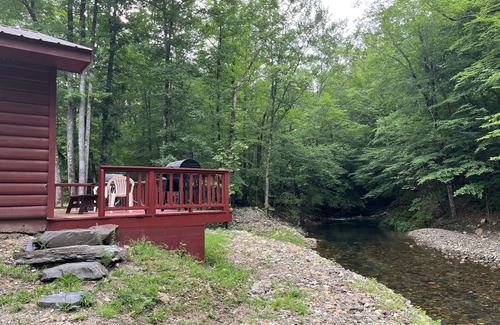 Board Camp Cabin | Remote Cabin on Sugar Creek Near Wolf Pen Gap-Ouachita National Forest