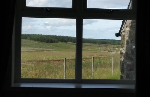 Halkirk Cottage | Remote pet friendly wilderness in Caithness - Free Fishing