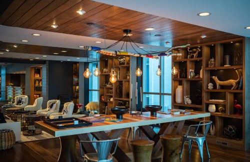 West Bloomington Hotel | Renaissance Minneapolis Bloomington Hotel