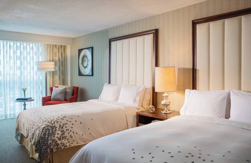 Elizabeth Hotel | Renaissance Newark Airport Hotel