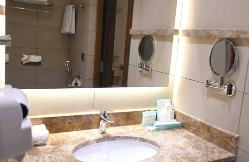 Sari Street Apartment | Renee Suite