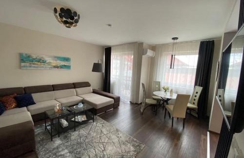 Miskolc Apartment | Renko Platán Apartman