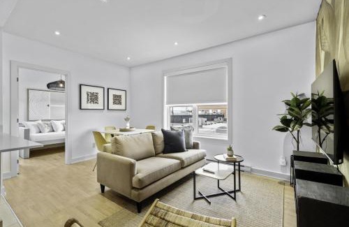 Little Italy Apartment | Renovated 2-Bedroom Haven by Jean Talon Market