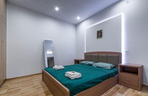 Nikaia Apartment | Renovated 2BD house close to Pireus port