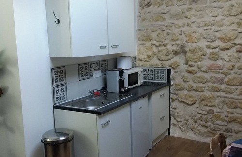 Ouveillan House | Renovated 3-bedroom barn sleeps 6