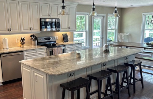Eastlake Weir House | Renovated 4BR/3BA on Lake Weir