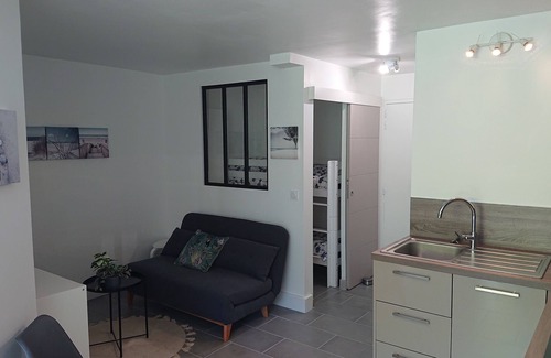 La Petite Motte Apartment | Renovated apartment, on the ground floor, beaches and pine forest nearby