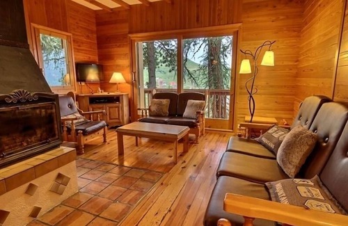 Plagne Centre Ski Chalet | Renovated chalet for 10 with hot tub, fireplace and WiFi at the foot of the slopes