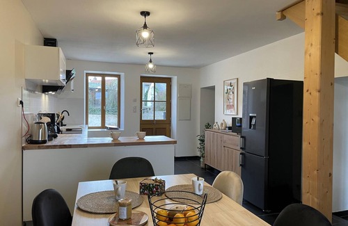 Durdat-Larequille Cottage | Renovated cottage with shared pool, pets allowed, near Néris-Les-Bains