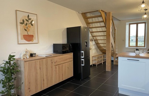 Durdat-Larequille Cottage | Renovated cottage with shared pool, pets allowed, near Néris-Les-Bains