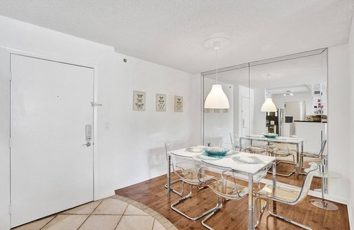 Aventura Apartment | Renovated cozy The yacht club at aventura free parking